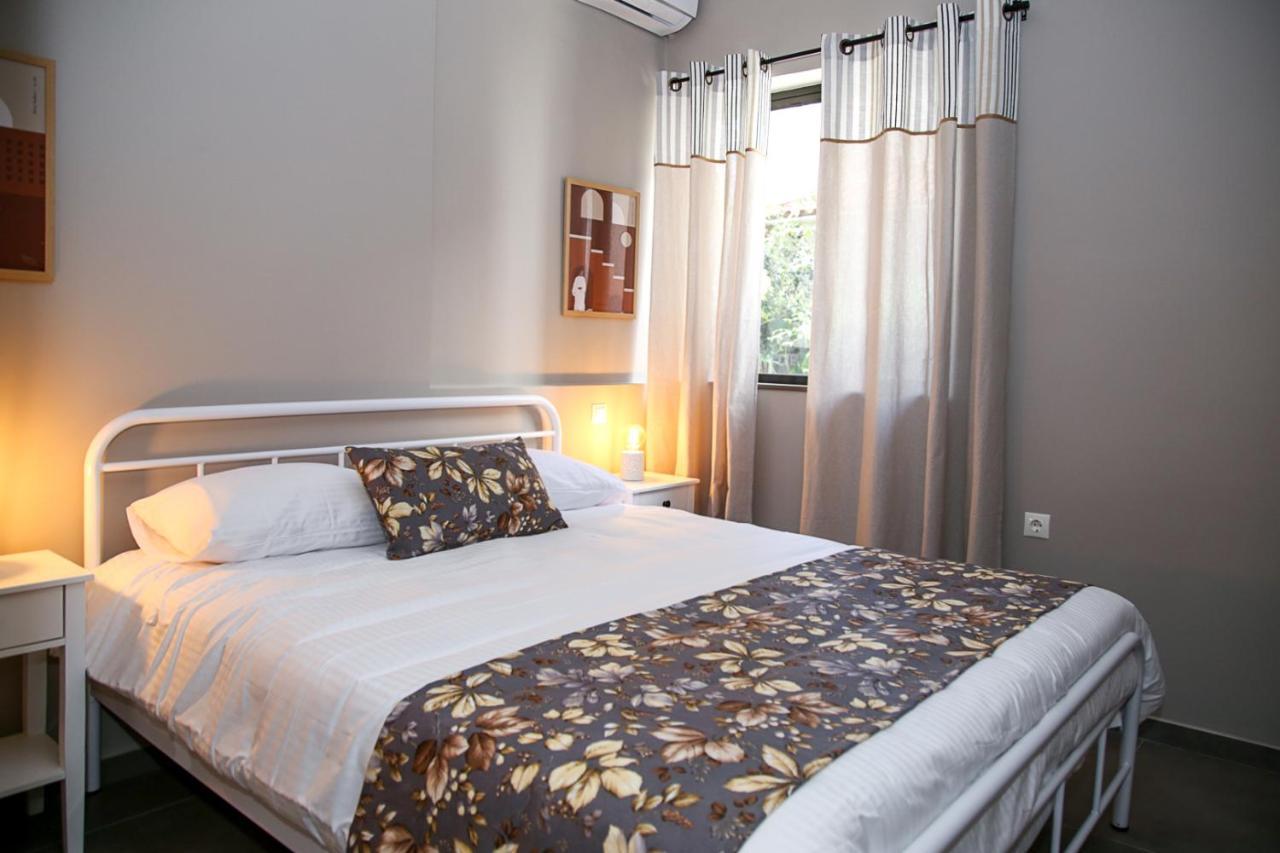 Caravin Wanderhome, 5 Min From Metro Nea Ionia Atenas Exterior foto